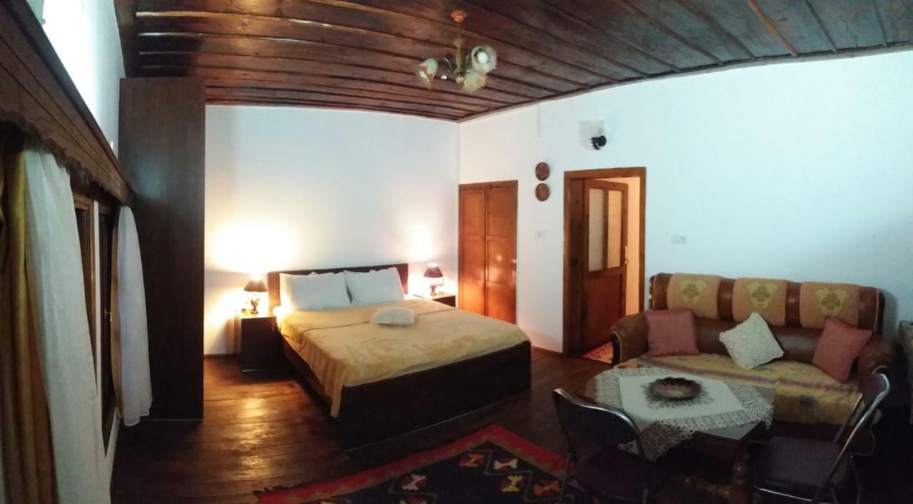 Guest House Mikel Берат Экстерьер фото